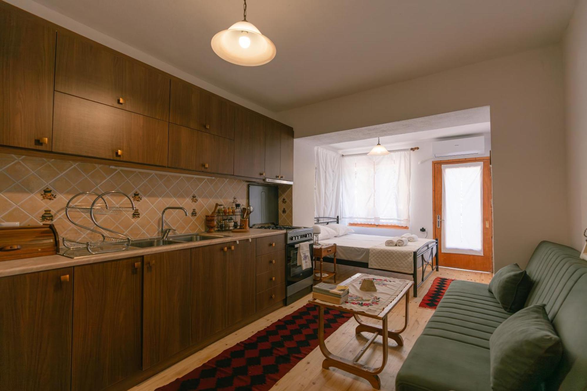 Petrichor Hotel Gjirokaster Exterior photo