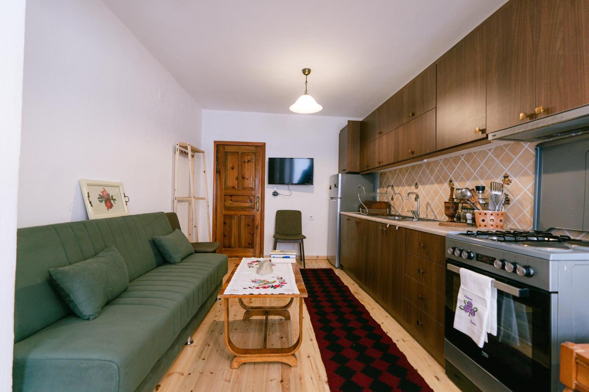 Petrichor Hotel Gjirokaster Exterior photo