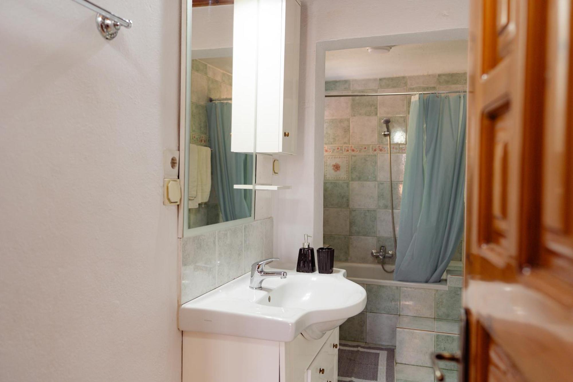 Petrichor Hotel Gjirokaster Room photo